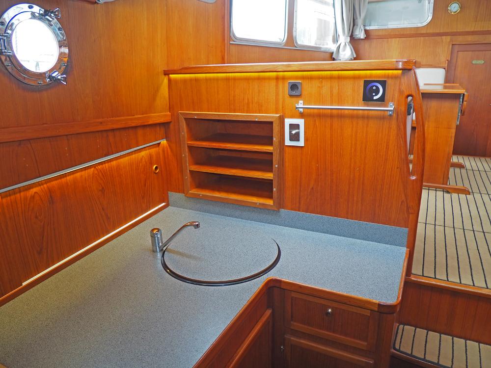 Cabin en avant, H&eacute;bergements